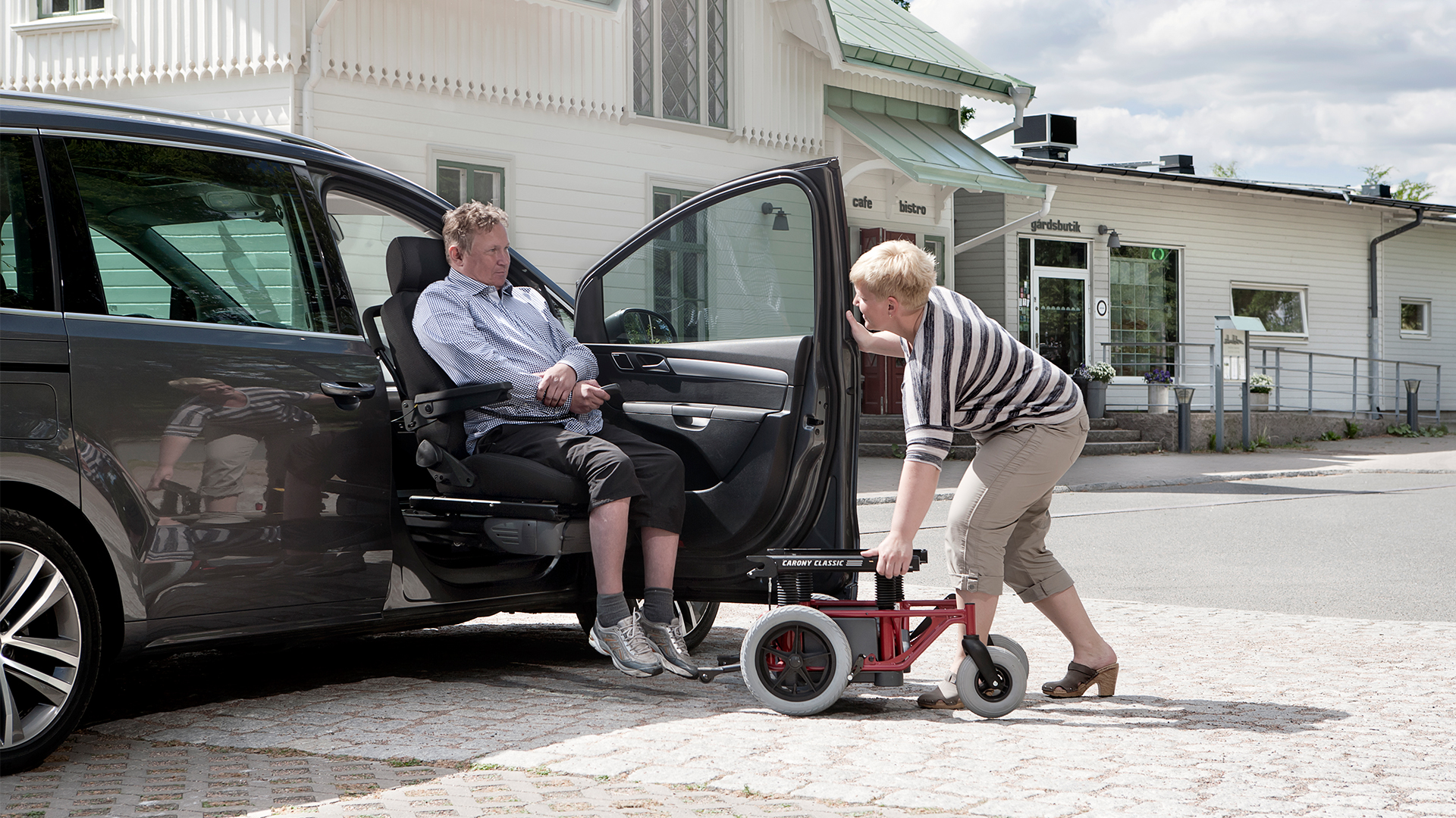 Vehicle Wheelchair Adaptation, vehicle wheelchair lift